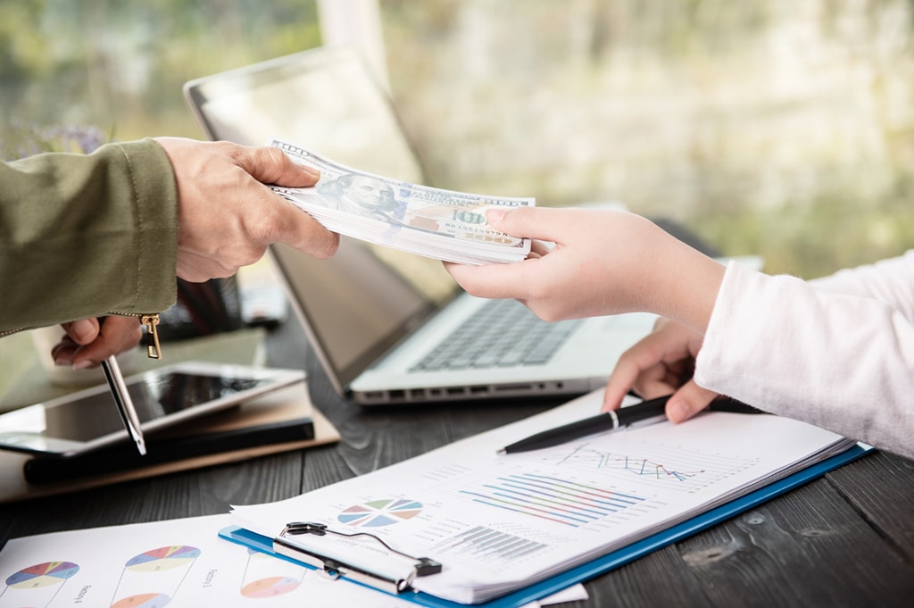 Experienced loan broker in Melbourne assisting clients with personalised loan solutions – VOXFIN