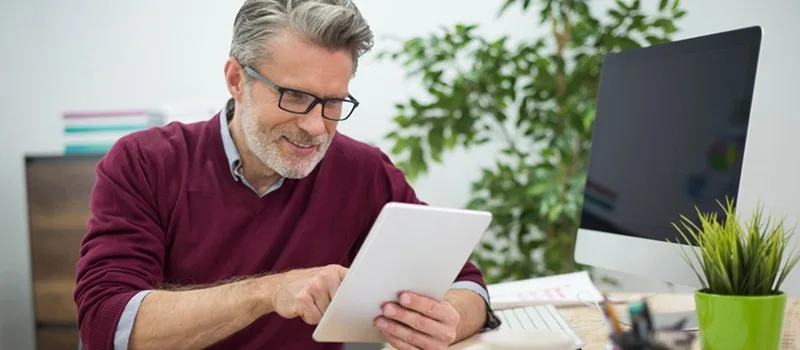 Australian small business owner comparing bank loans and finance broker options