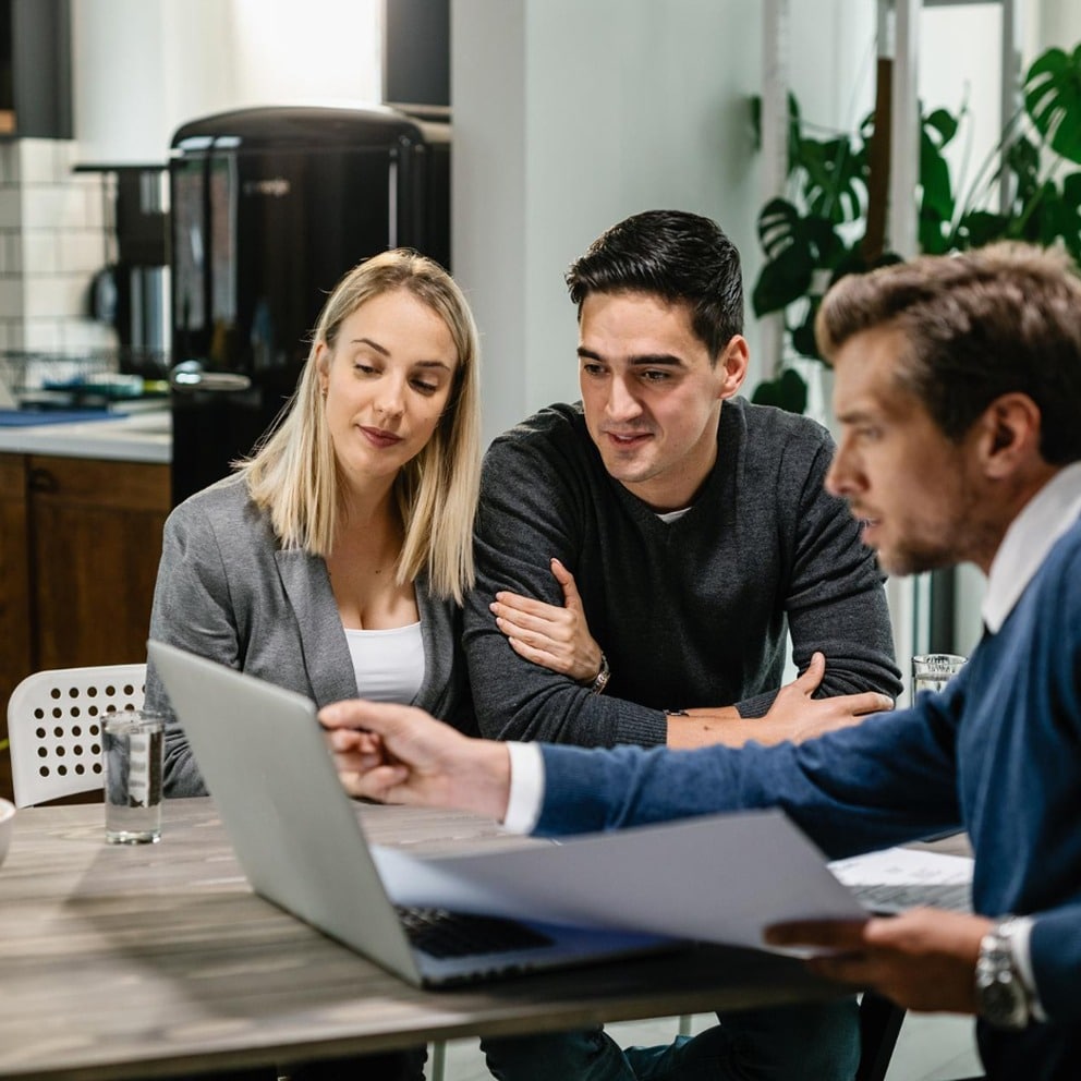 Australians Are Turning to Mortgage Brokers